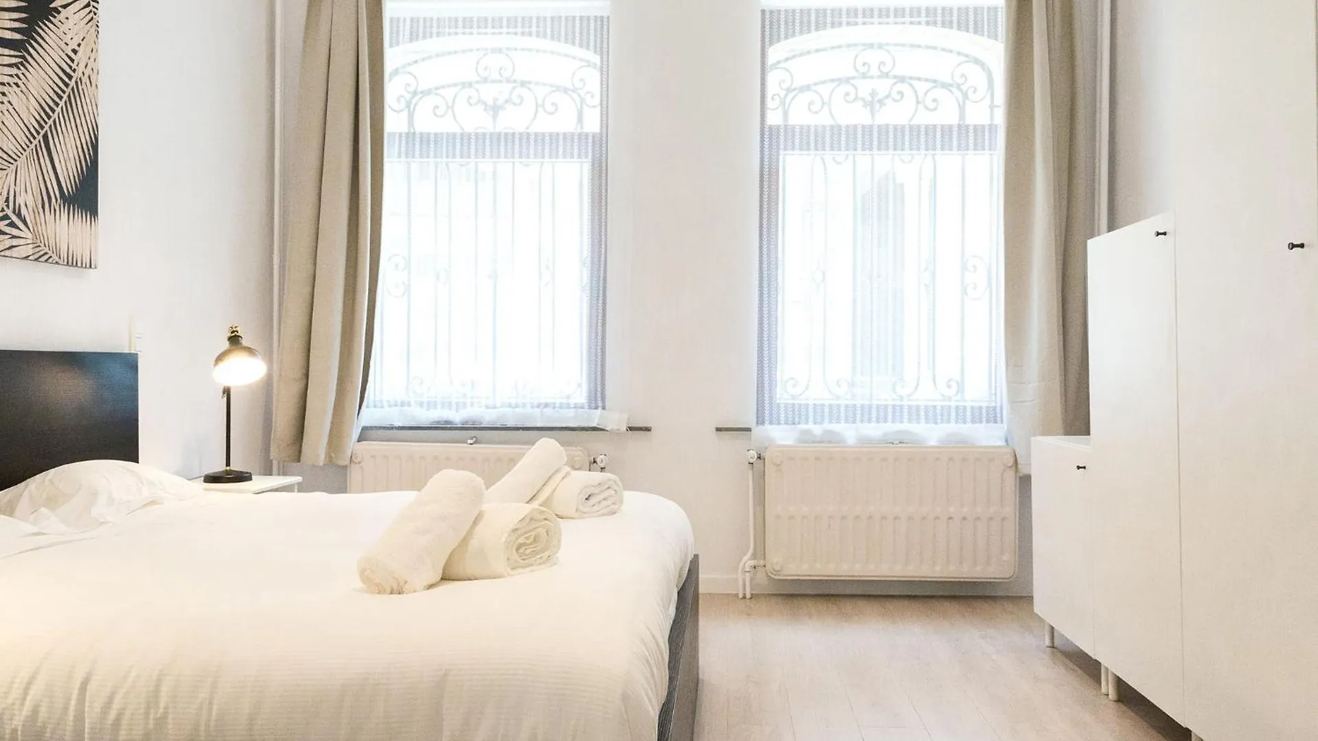 Apartment In Brussels, Degroux By Homenhancement Sa 벨기에