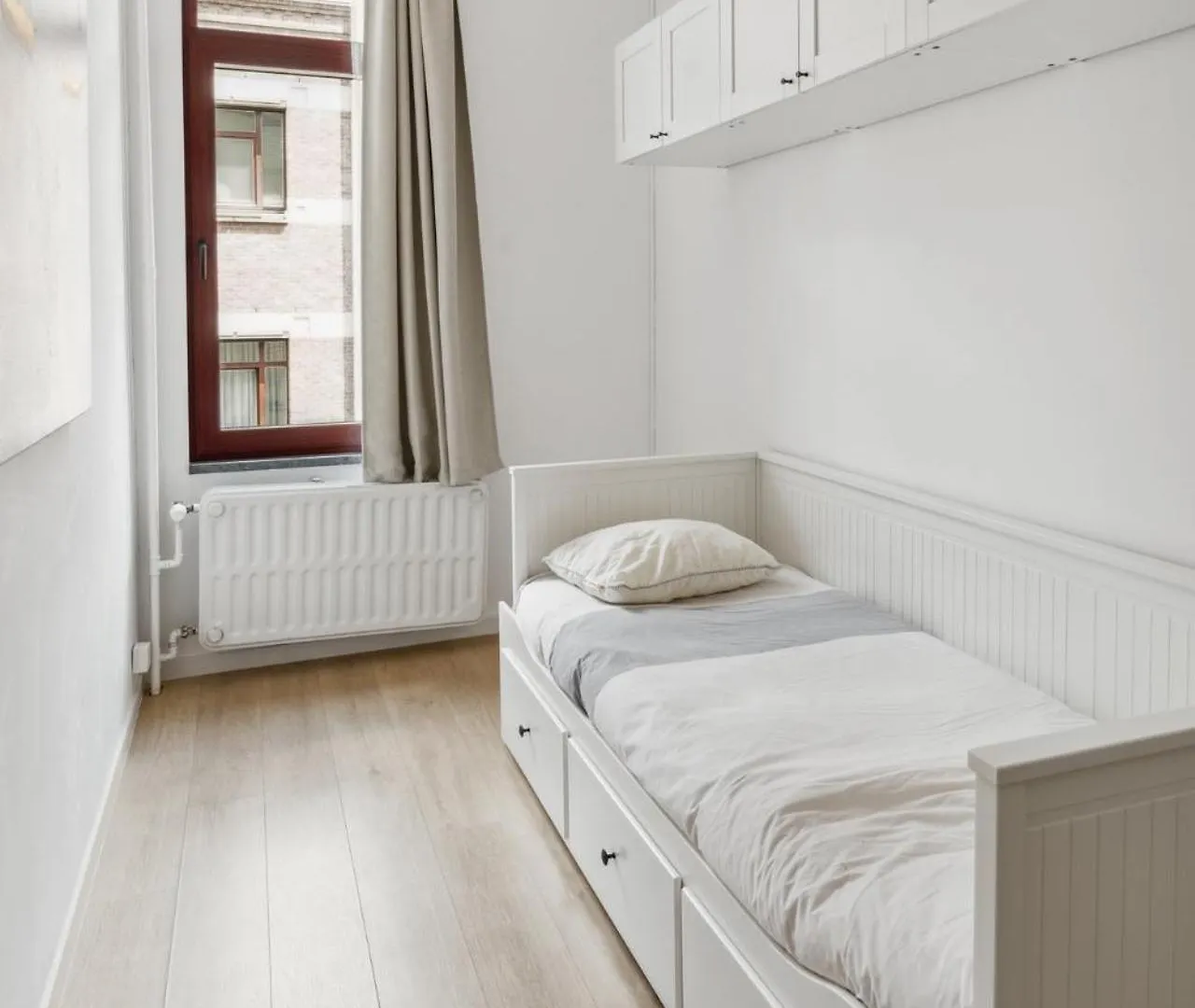 Apartment In Brussels, Degroux By Homenhancement Sa 벨기에