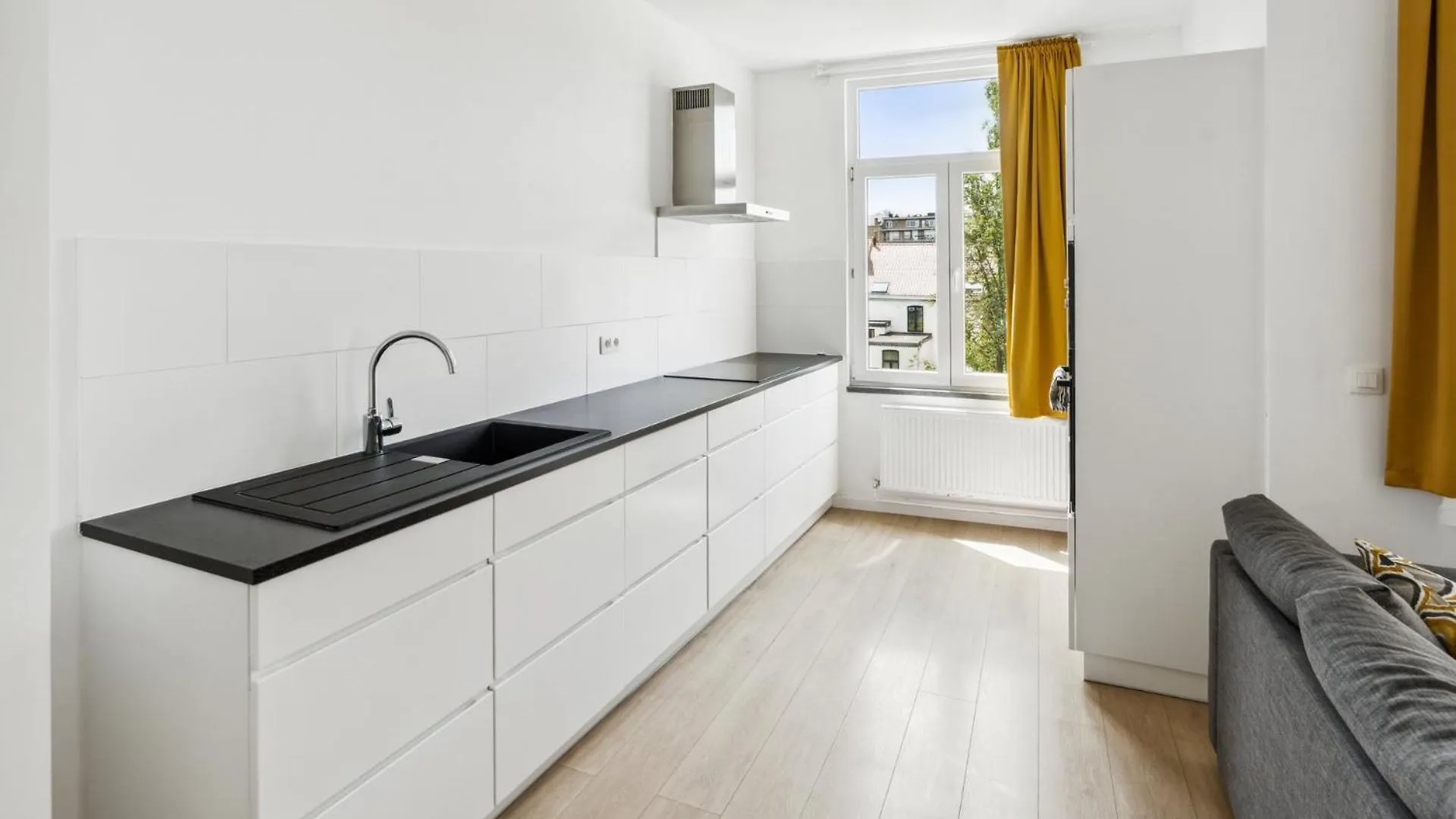 Apartment In Brussels, Degroux By Homenhancement Sa 벨기에