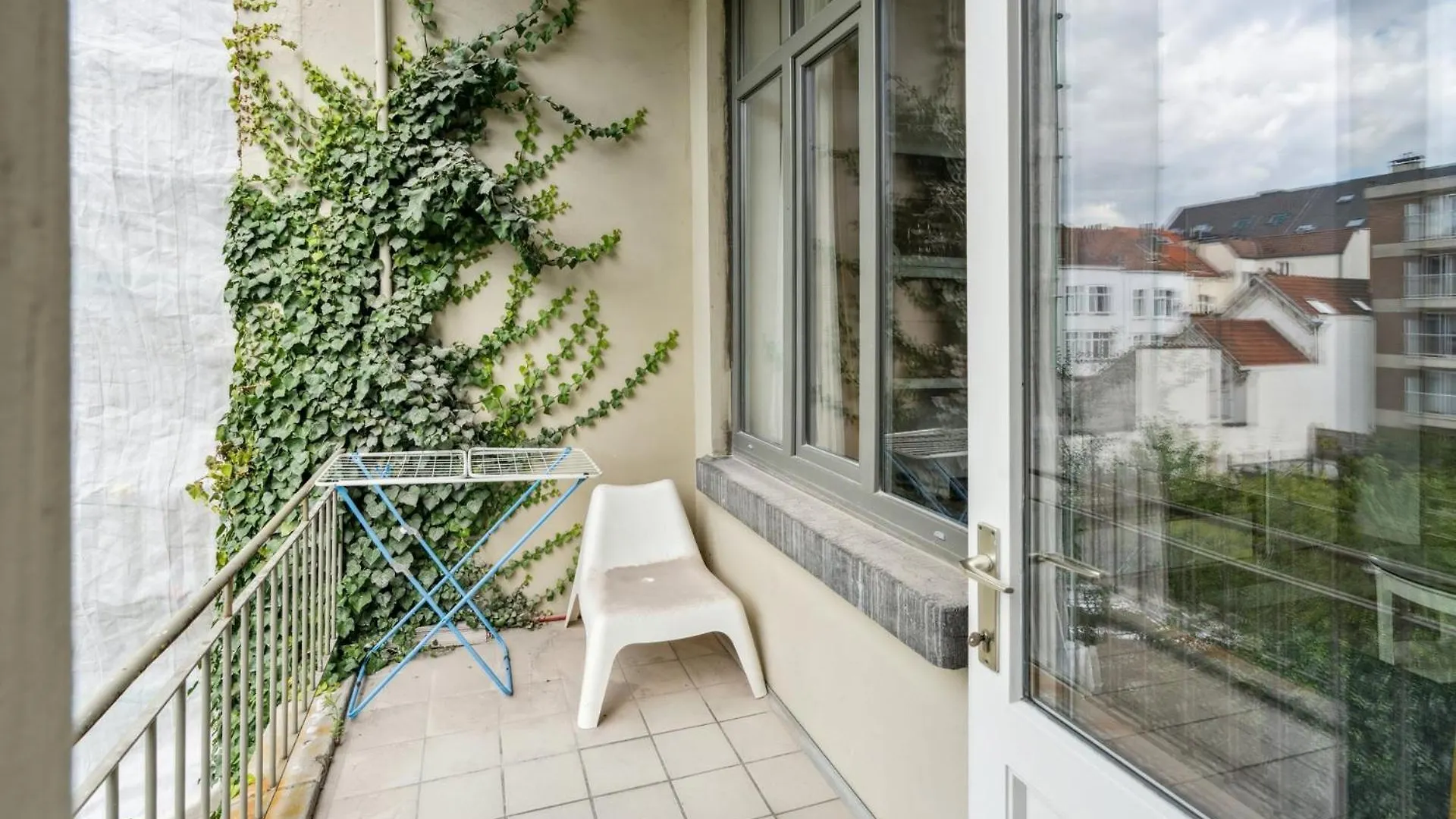 Apartment In Brussels, Degroux By Homenhancement Sa