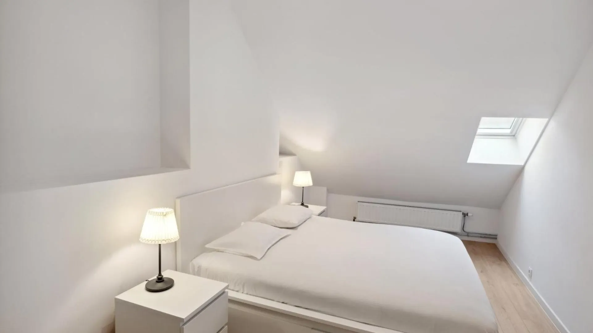 Apartment In Brussels, Degroux By Homenhancement Sa  브뤼셀